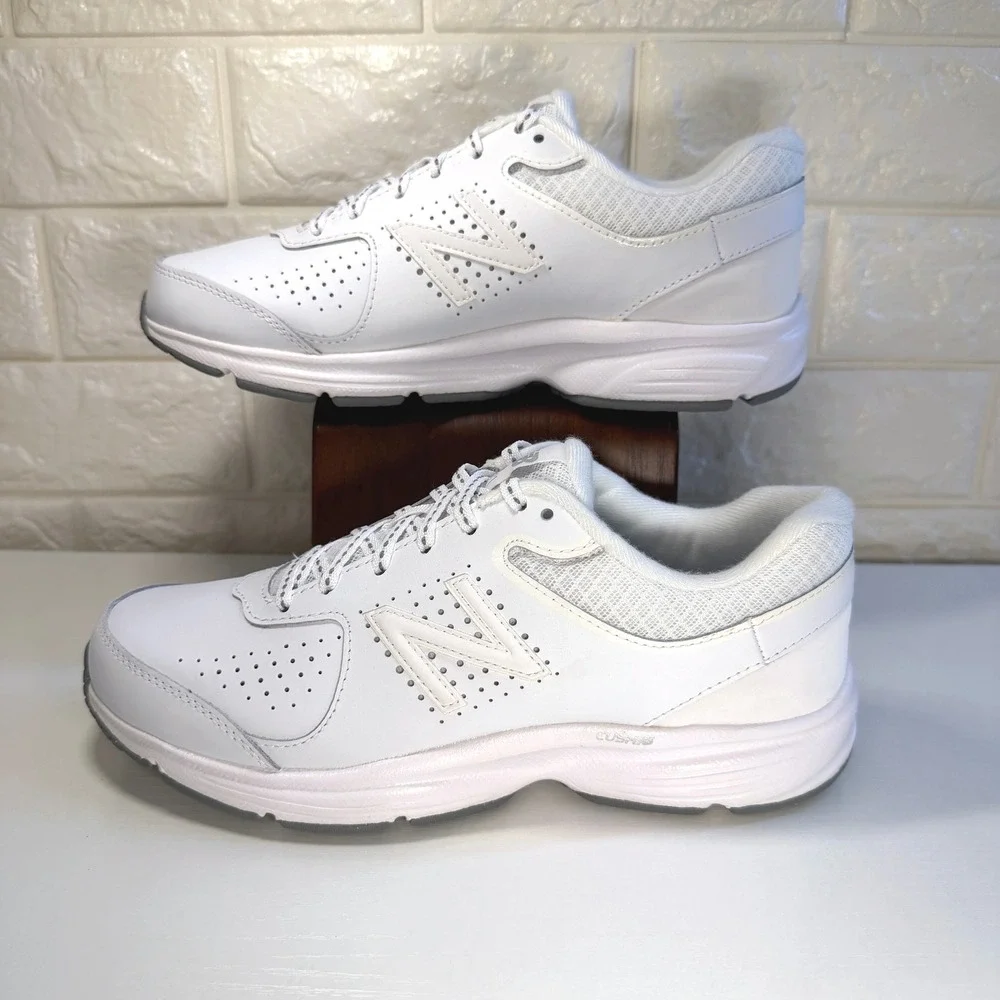 New Balance 411v1 White Leather Walking Shoes Sneakers Women Sz 8.5 NIB WW411WT2